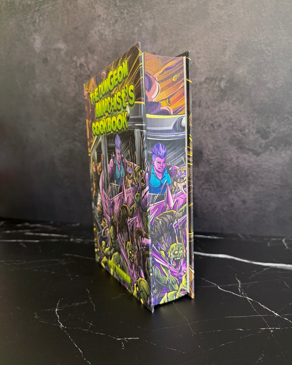 PRE-ORDER: Dungeon Crawler Carl by Matt Dinniman ft art by Duarduart