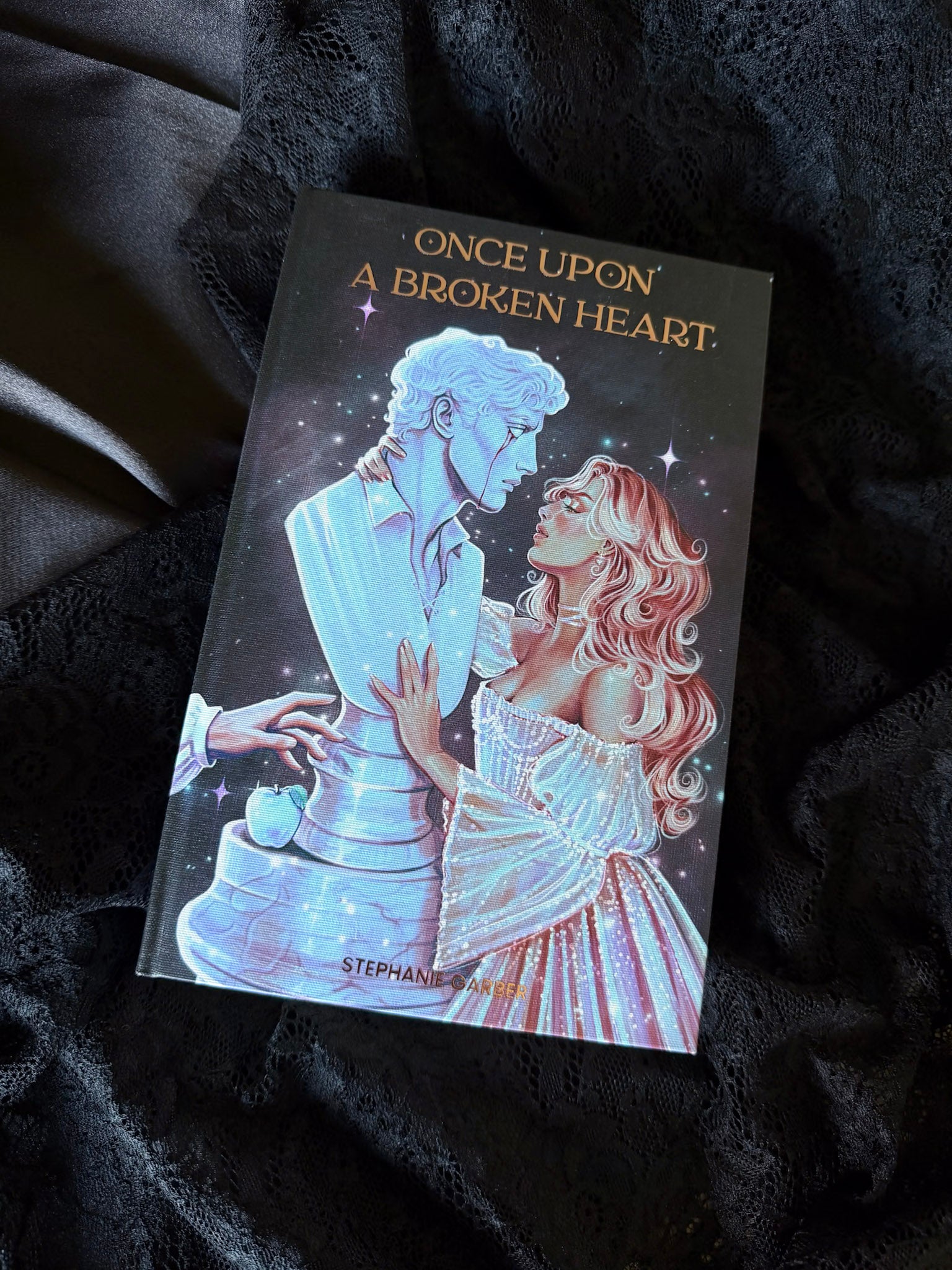 Once Upon a Broken Heart by Stephanie Garber ft art from Moony Draws