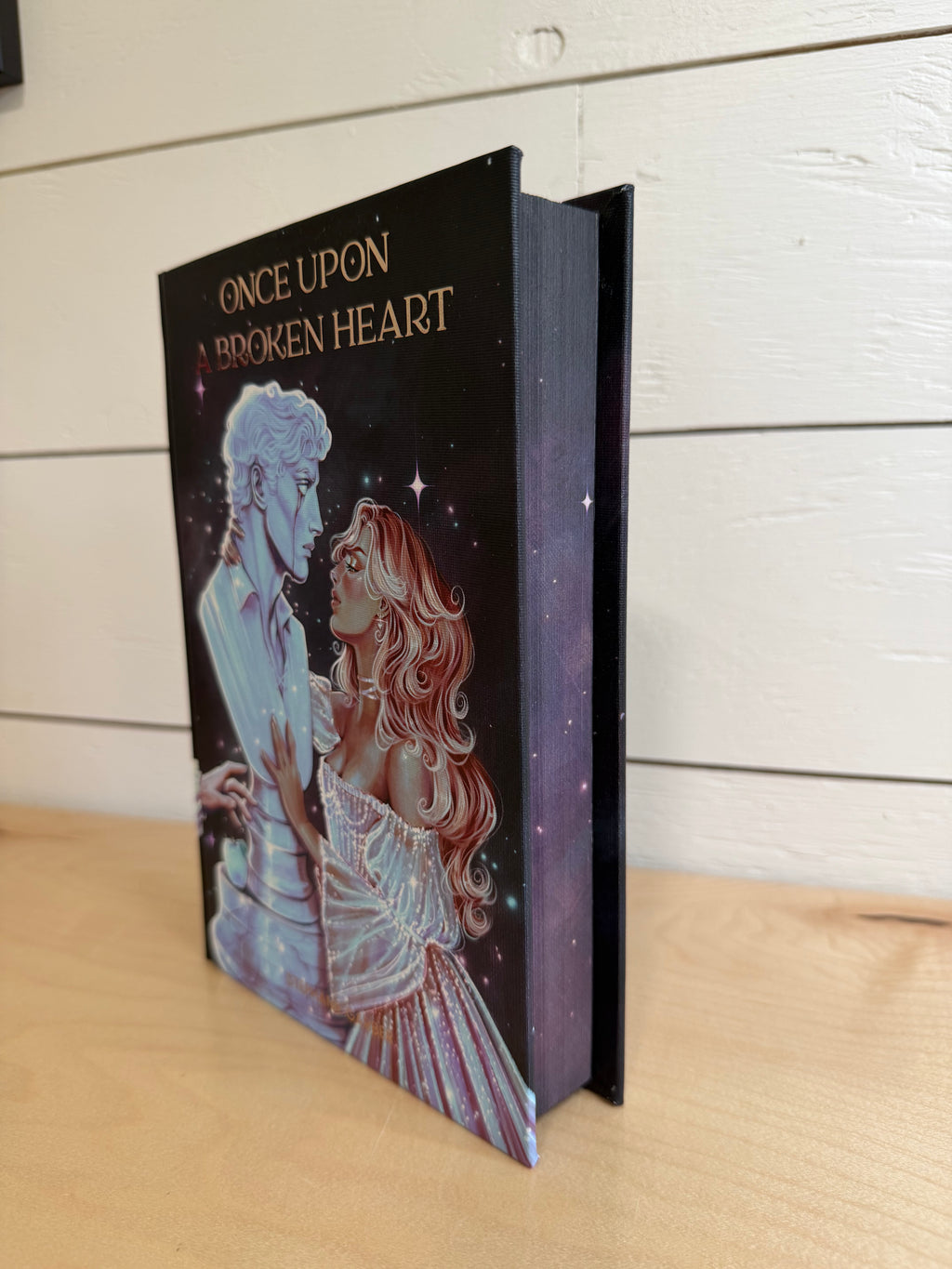 Once Upon a Broken Heart by Stephanie Garber ft art from Moony Draws
