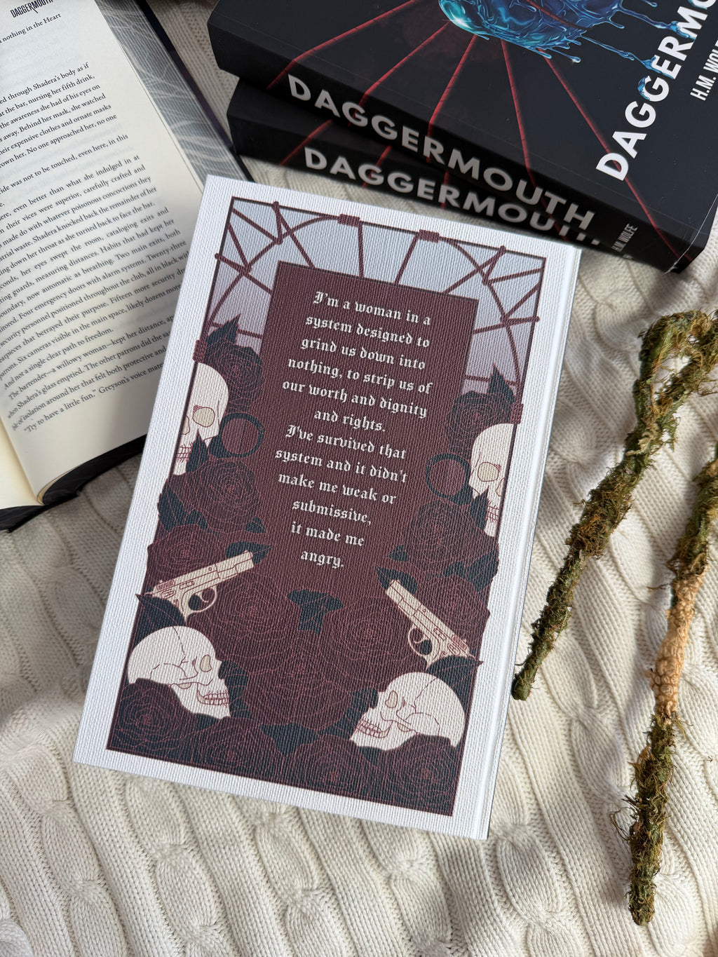 Daggermouth by H.M. Wolf ft art by Bindrebindery