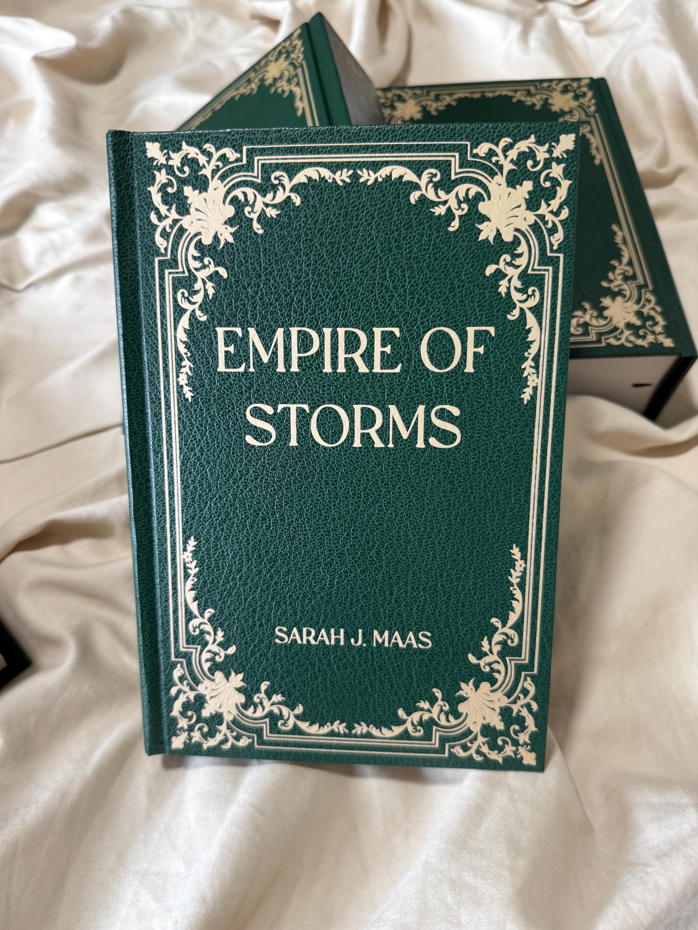 Throne of Glass by Sarah J. Maas