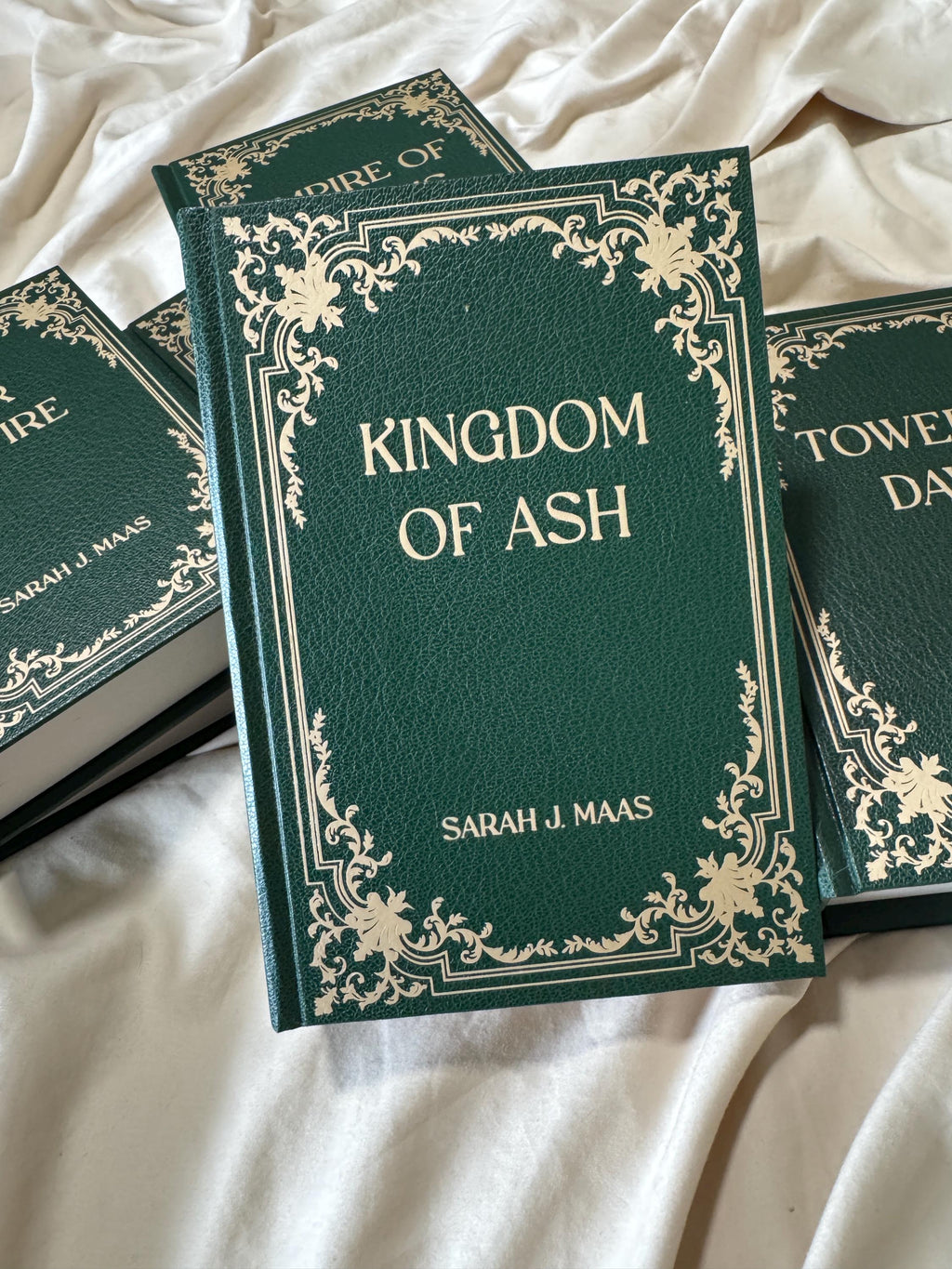 Throne of Glass by Sarah J. Maas